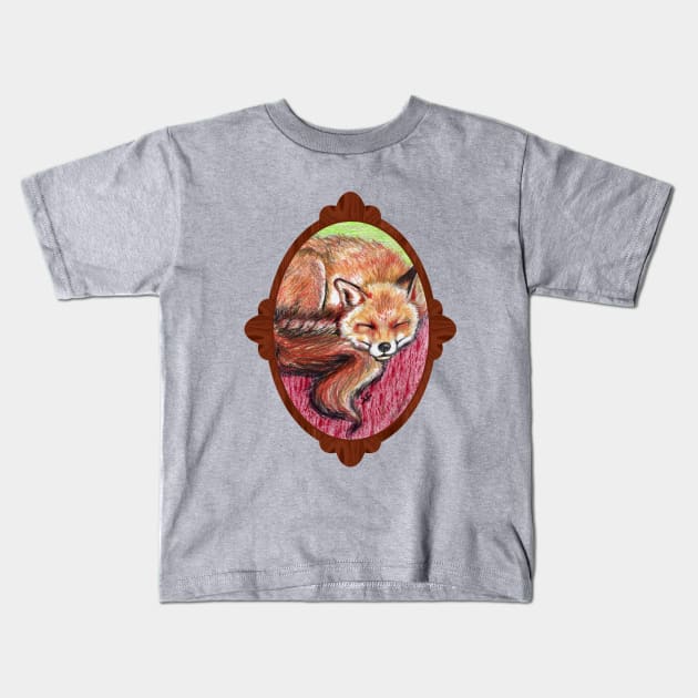 Fox dreaming Kids T-Shirt by Pendientera